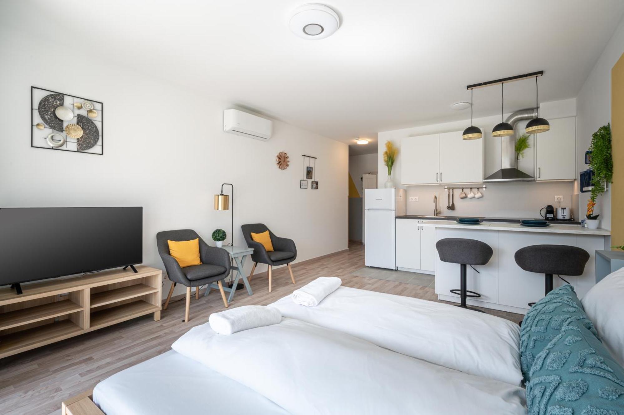 River Sunshine Apartment